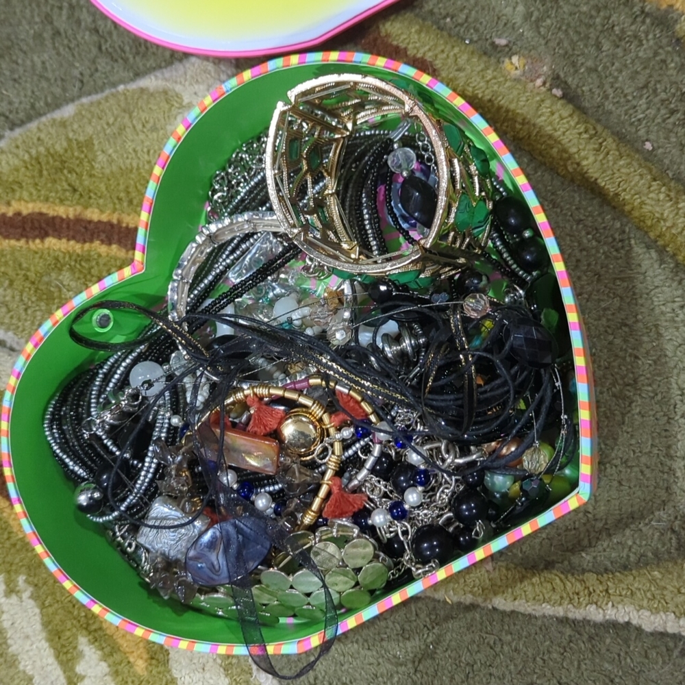 Junk jewelry set